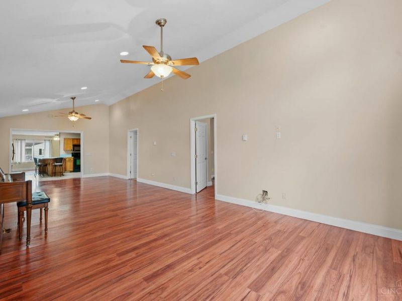 634 Chateau Drive, Union Twp, OH 45244 Photo 22