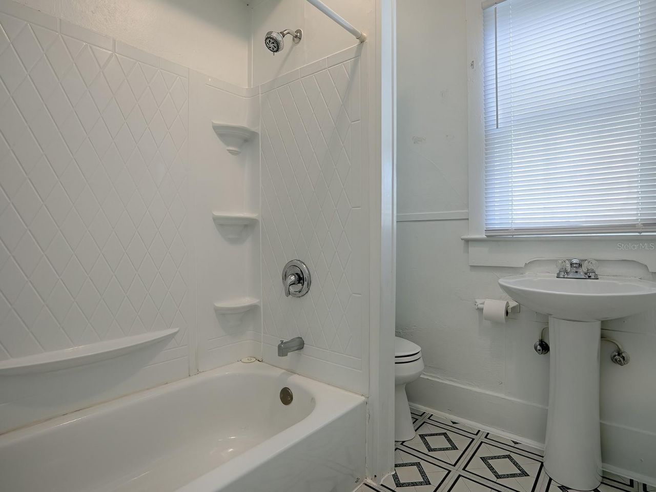 422 & 426 E Citrus Avenue, Eustis, FL 32726 Photo