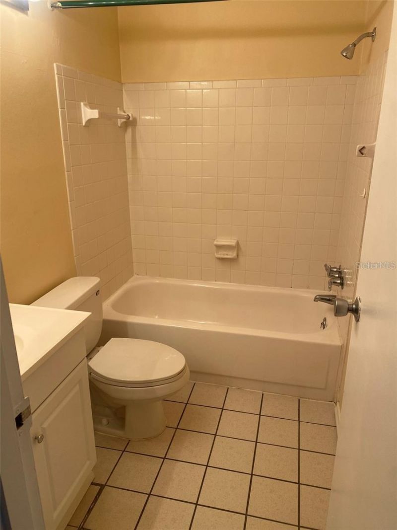 2621 Pine Lake Terrace, Unit D, Sarasota, FL 34237 Photo