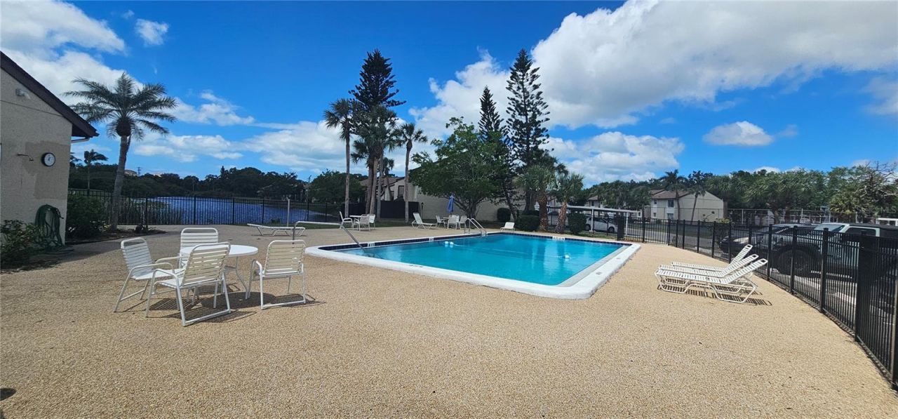 2621 Pine Lake Terrace, Unit D, Sarasota, FL 34237 Photo