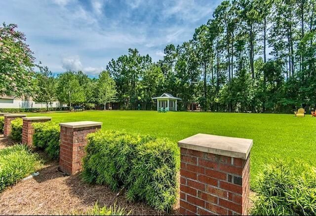 1709 Basildon Road Photo 34