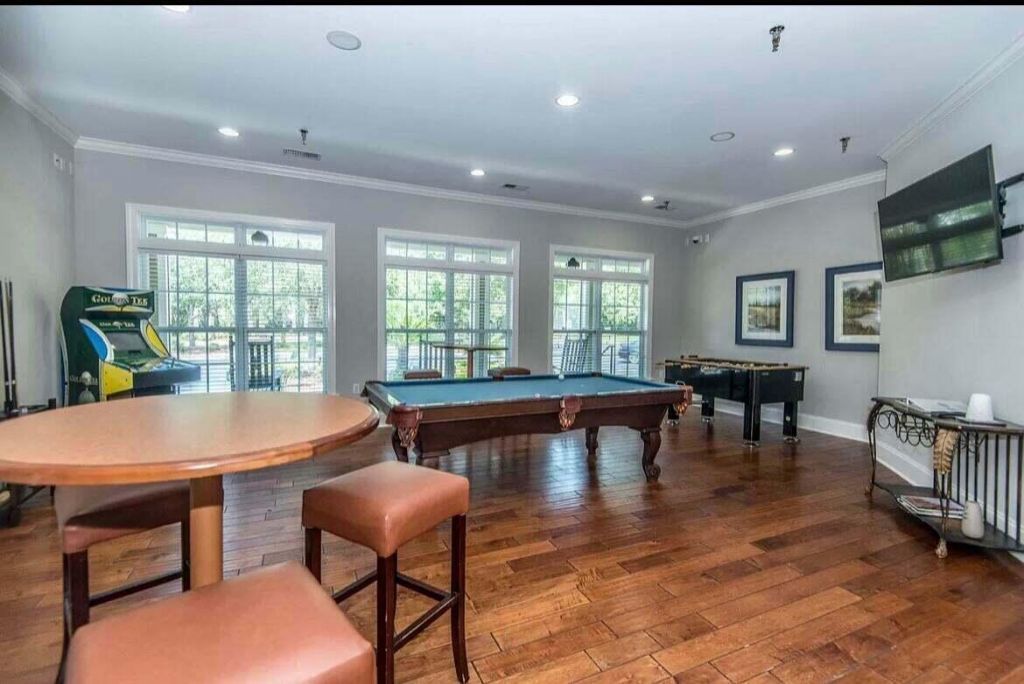 1709 Basildon Road Photo 40