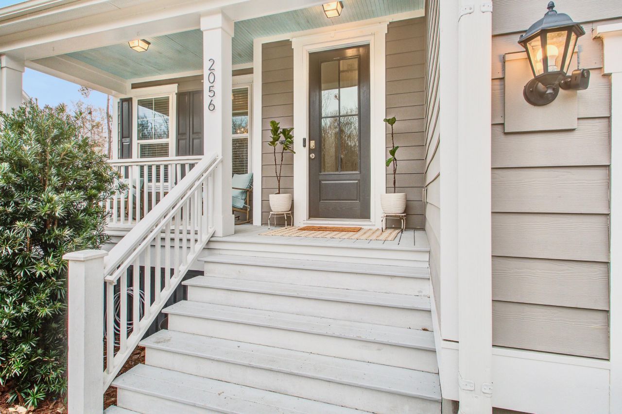 2056 Syreford Court Photo 2