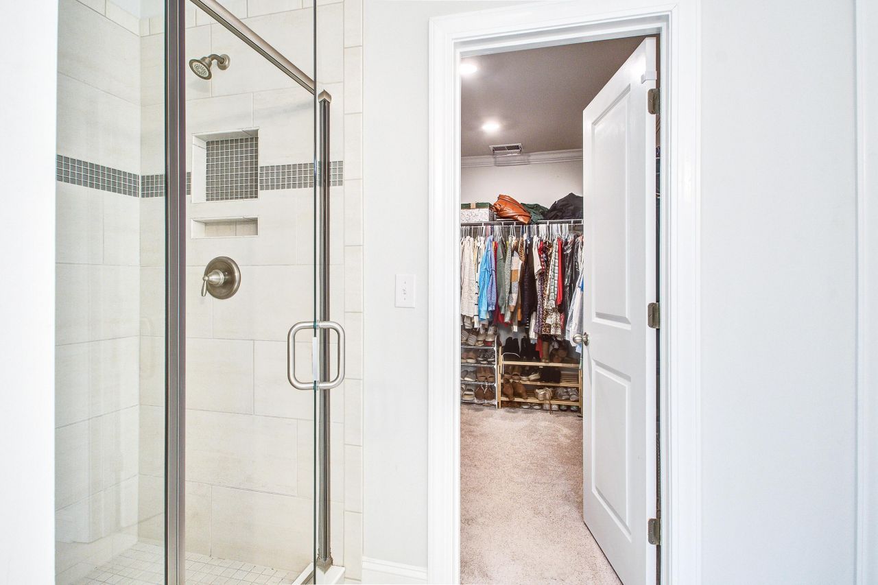 2056 Syreford Court Photo 21