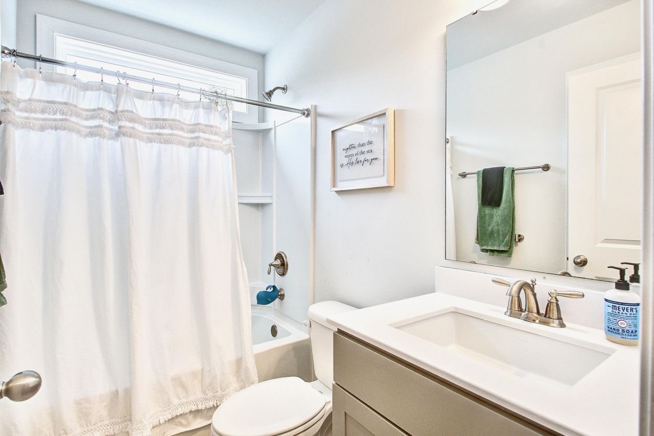 2056 Syreford Court Photo 26