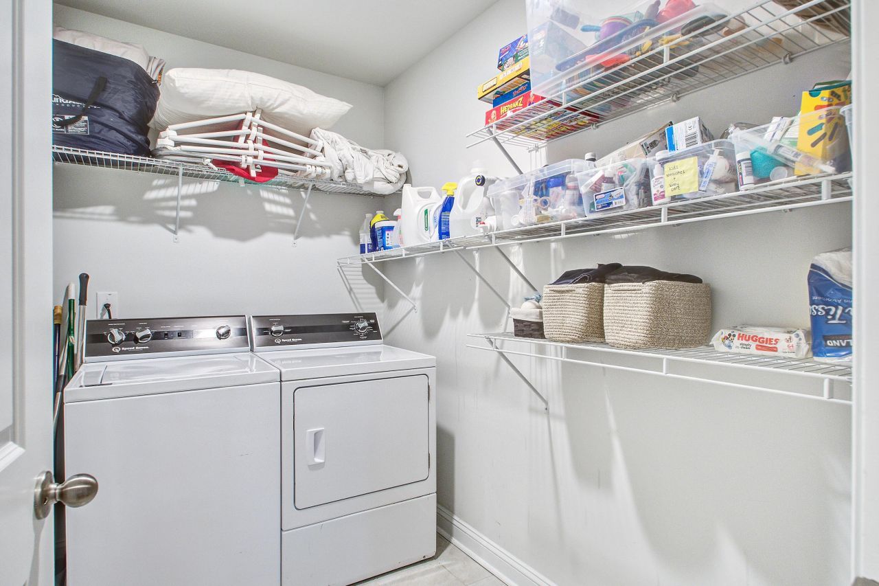 2056 Syreford Court Photo 28