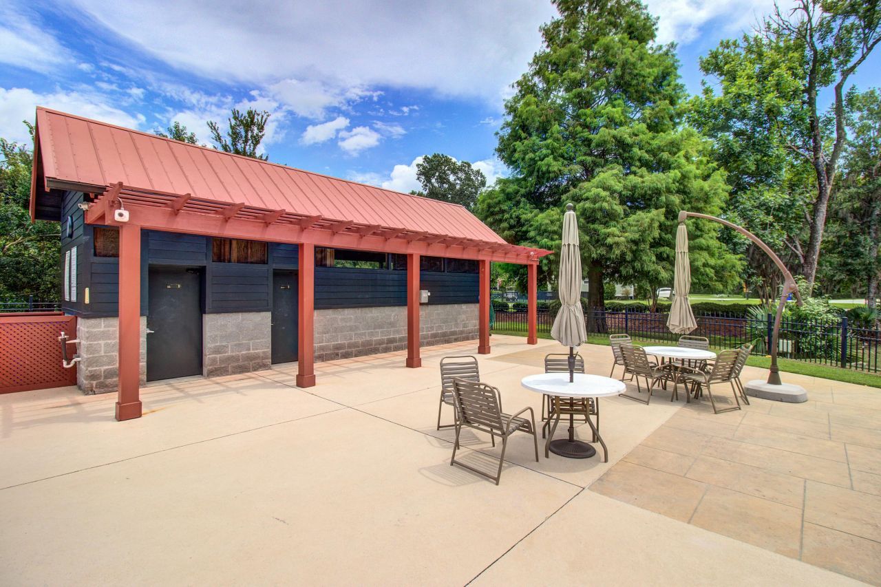 2056 Syreford Court Photo 40