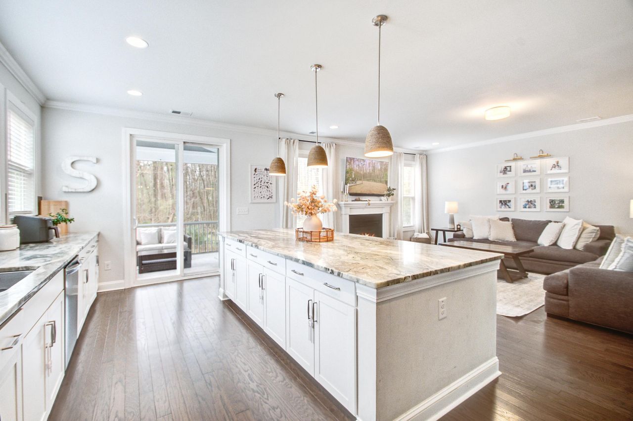 2056 Syreford Court Photo 7