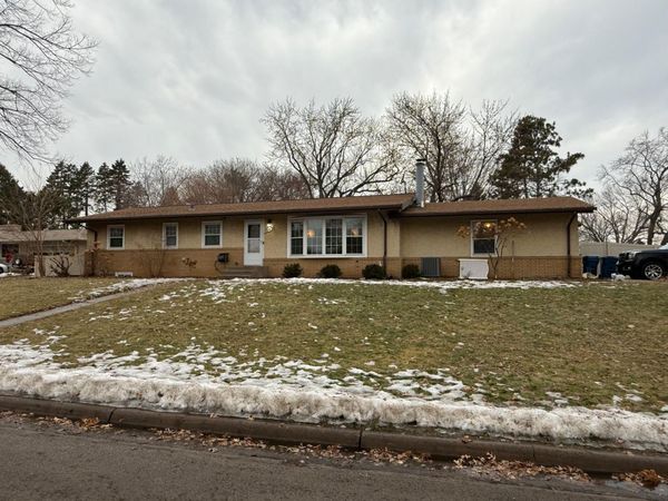 1943 Oak Knoll Drive, White Bear Lake, MN 55110