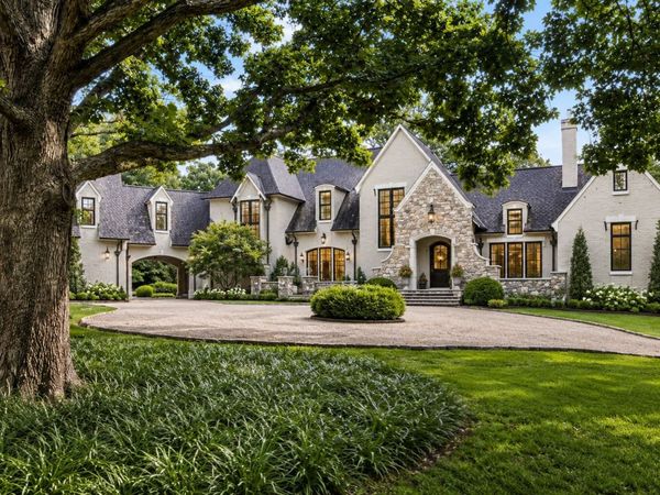 1011 Gateway Ln, Nashville, TN 37220