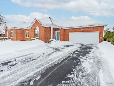 4850 Waterford Place, Lockport, NY 14094