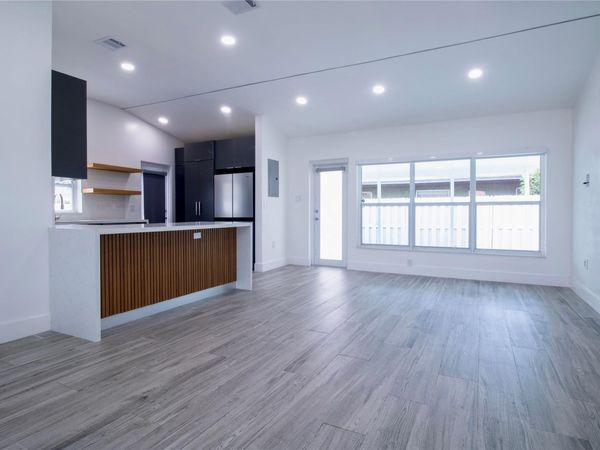 245 SW 20th Street, Fort Lauderdale, FL 33315