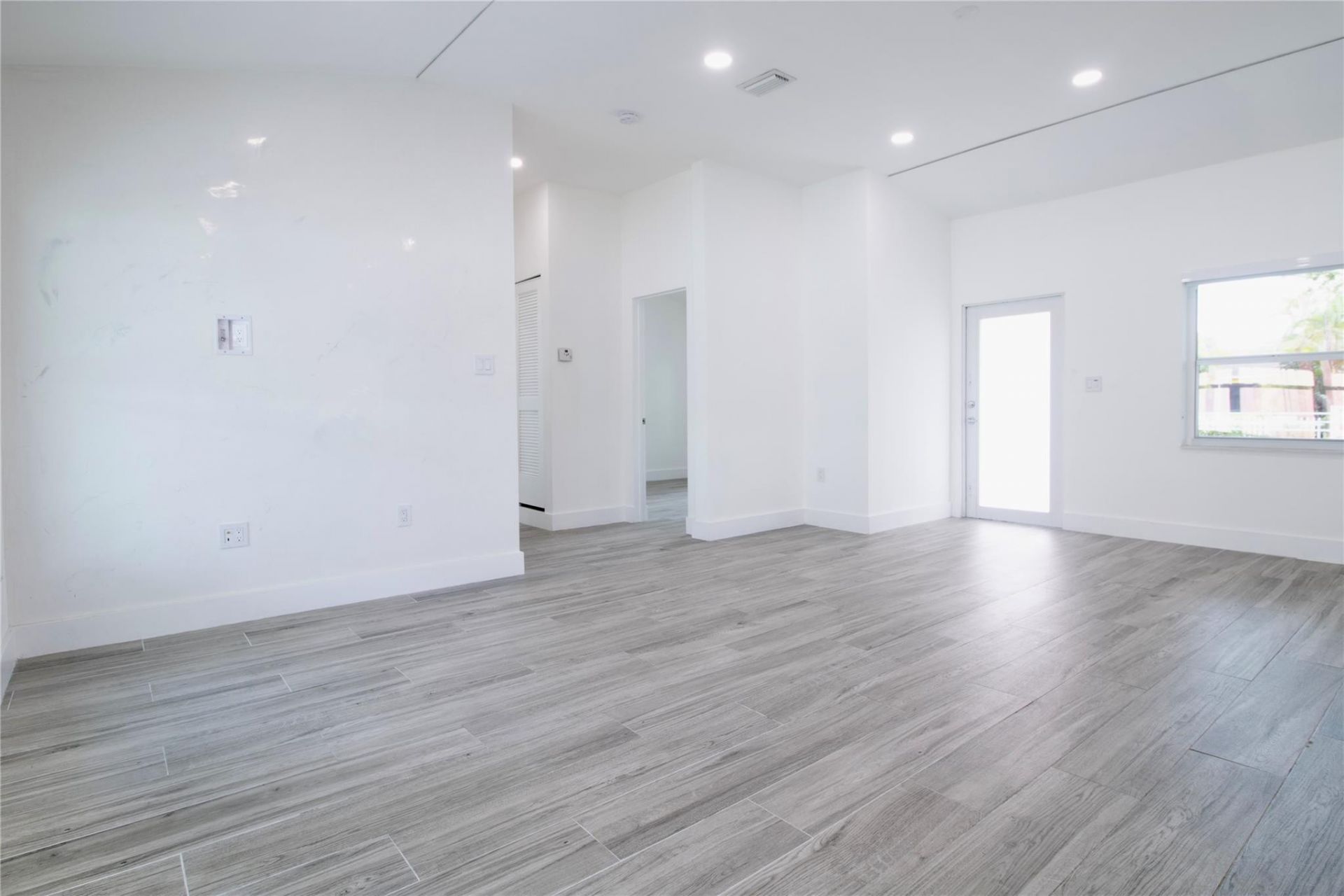 245 SW 20th Street, Fort Lauderdale, FL 33315 Photo