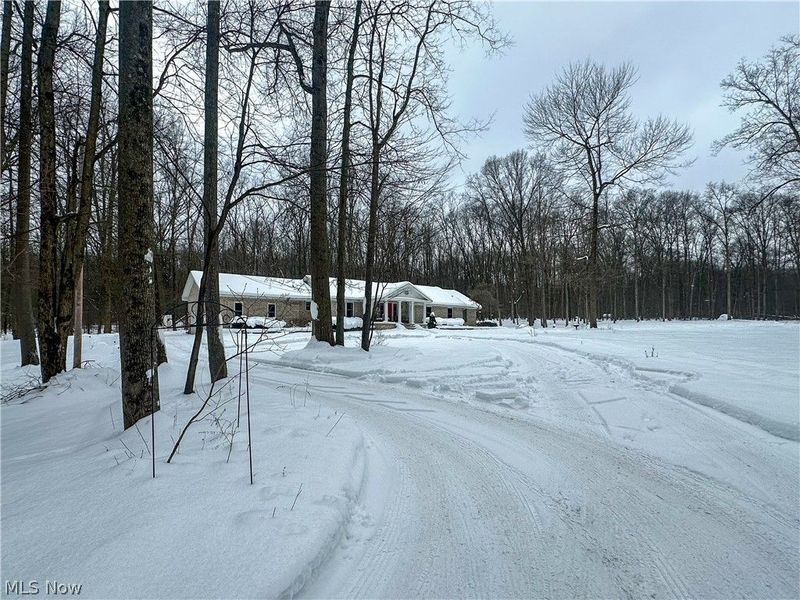 5516 Benton Lane, Brookfield, OH 44403 Photo 2