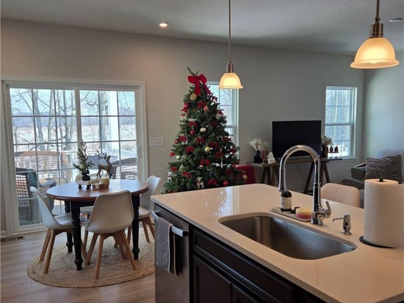 15229 Timber Ridge Drive, Middlefield, OH 44062 Photo 6