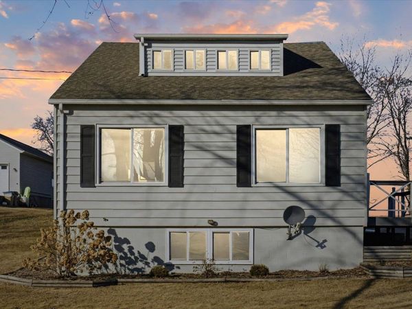 702 Charles Street, Delhi, IA 52223