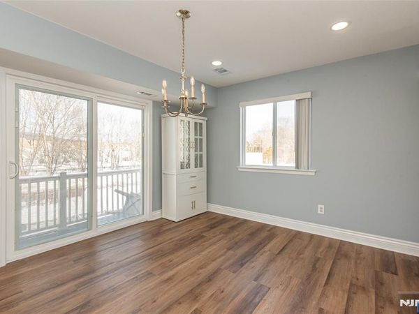 56 Woods Edge Drive, Roxbury Township, NJ 07876