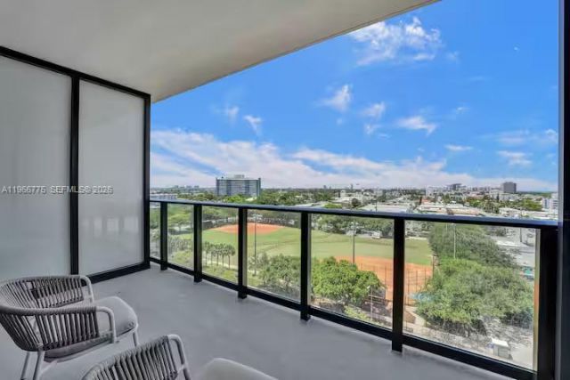 580 72nd St, Unit 705, Miami Beach, FL 33141 Photo