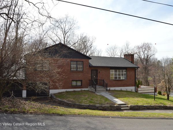 108 Flower Hill, Kingston, NY 12401