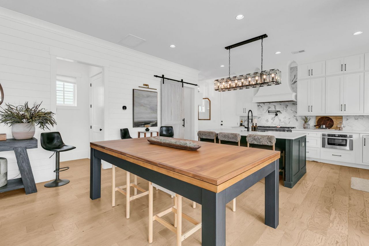 1100 Poplar Tree Drive Photo 7