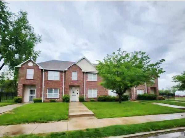 1367 Pennsylvania Avenue, East St Louis, IL 62205