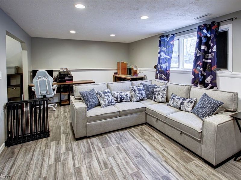 9559 Driftwood Drive, Olmsted Falls, OH 44138 Photo 24