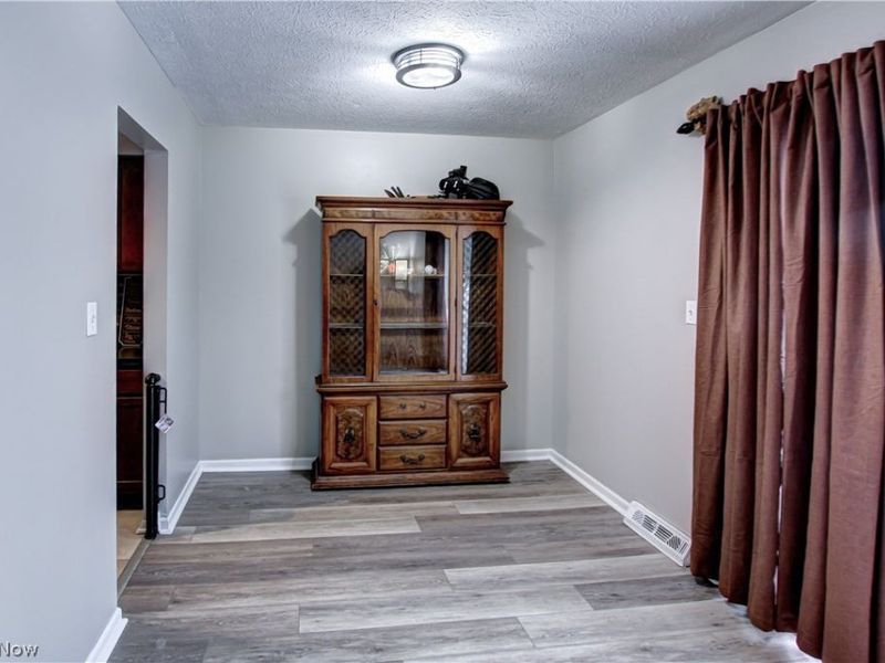 9559 Driftwood Drive, Olmsted Falls, OH 44138 Photo 9