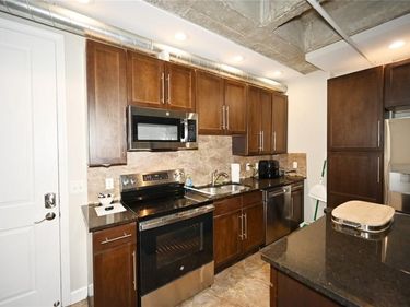 2940 BALTIMORE Avenue, Unit 1209, Kansas City, MO 64108