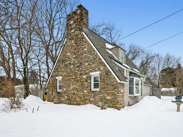 13 Harwood St, Oxford, MA 01540