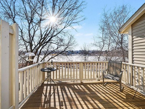 1467 Summit Shores E, Burnsville, MN 55306