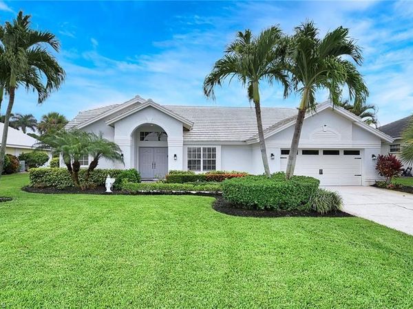 28900 Regis CT, BONITA SPRINGS, FL 34134