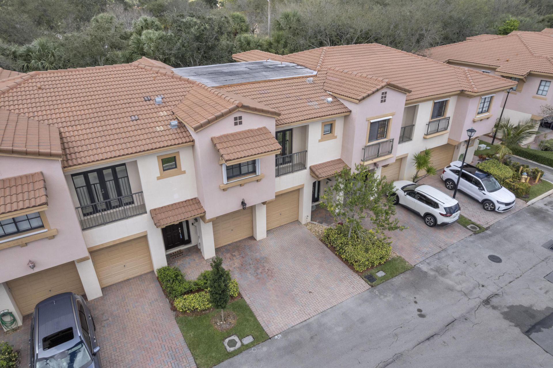 6077 Grand Cypress Circle W, Coconut Creek, FL 33073 Photo