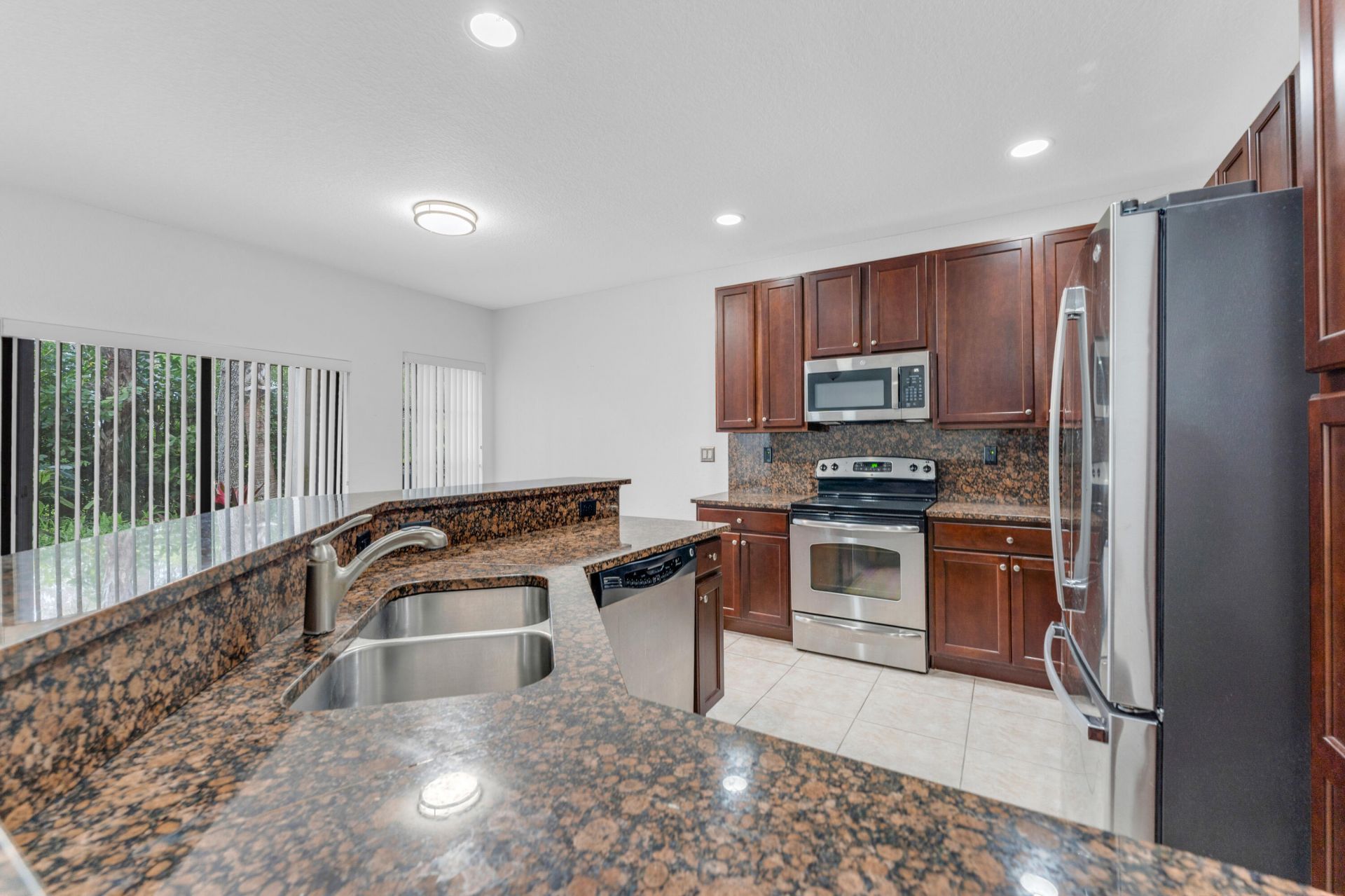 6077 Grand Cypress Circle W, Coconut Creek, FL 33073 Photo