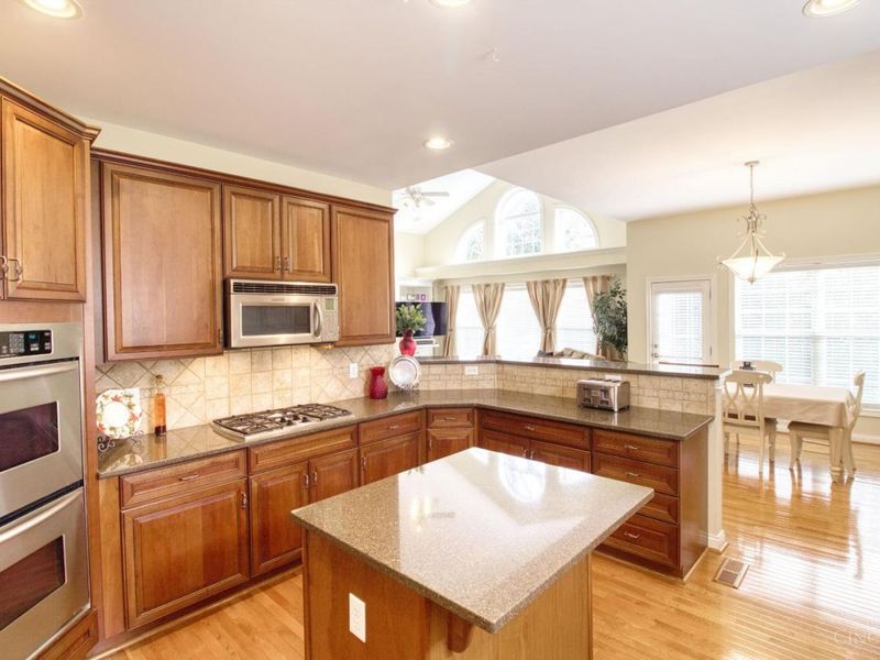 2274 Pointe Place, Cincinnati, OH 45244 Photo 9