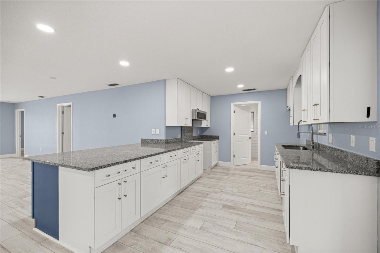 1940 NW 18th Street, Crystal River, FL 34428 Photo