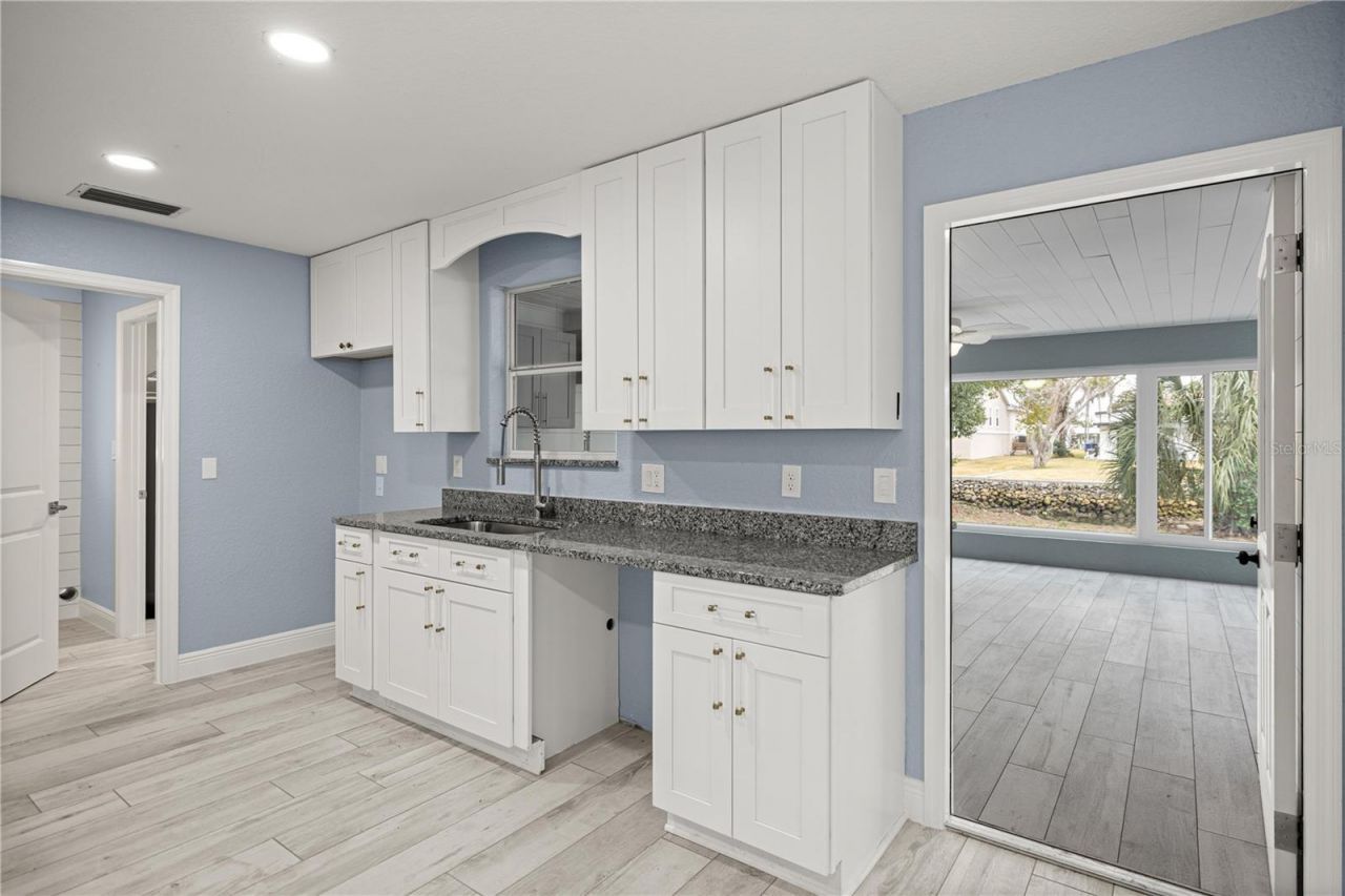 1940 NW 18th Street, Crystal River, FL 34428 Photo