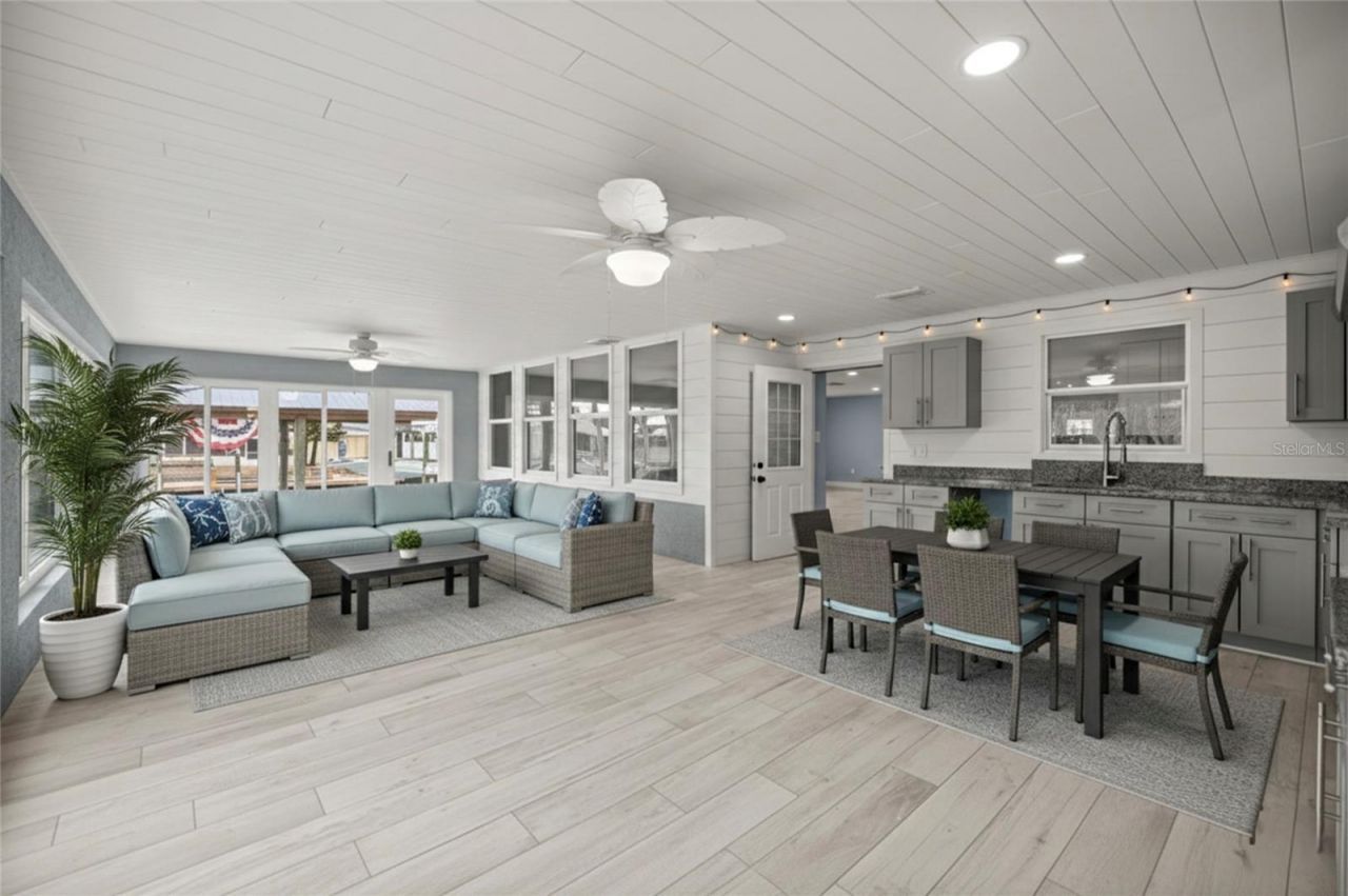 1940 NW 18th Street, Crystal River, FL 34428 Photo