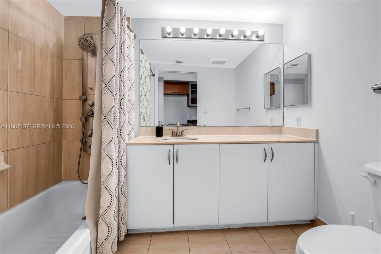 1750 N Bayshore Dr, Unit 4507, Miami, FL 33132 Photo