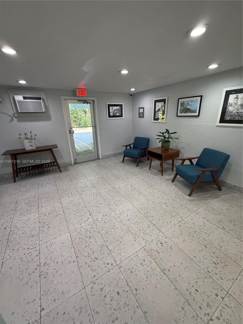 700 NE 14th Ave, Unit 409, Hallandale Beach, FL 33009 Photo