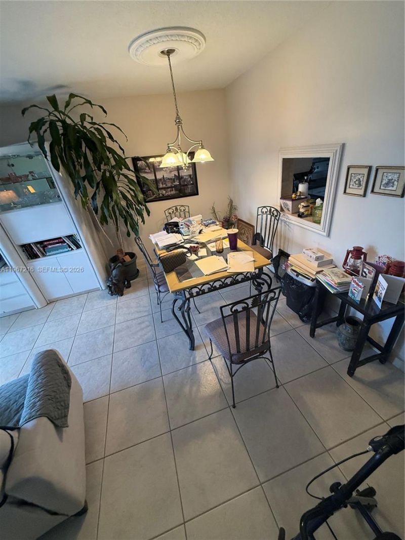 700 NE 14th Ave, Unit 409, Hallandale Beach, FL 33009 Photo