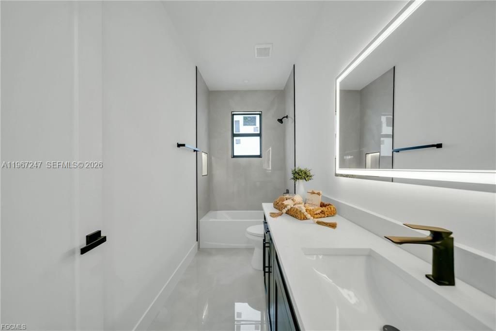 2911 46th St W, Lehigh Acres, FL 33971 Photo