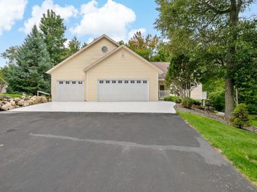 31085 Four Seasons Place, Pequot Lakes, MN 56472