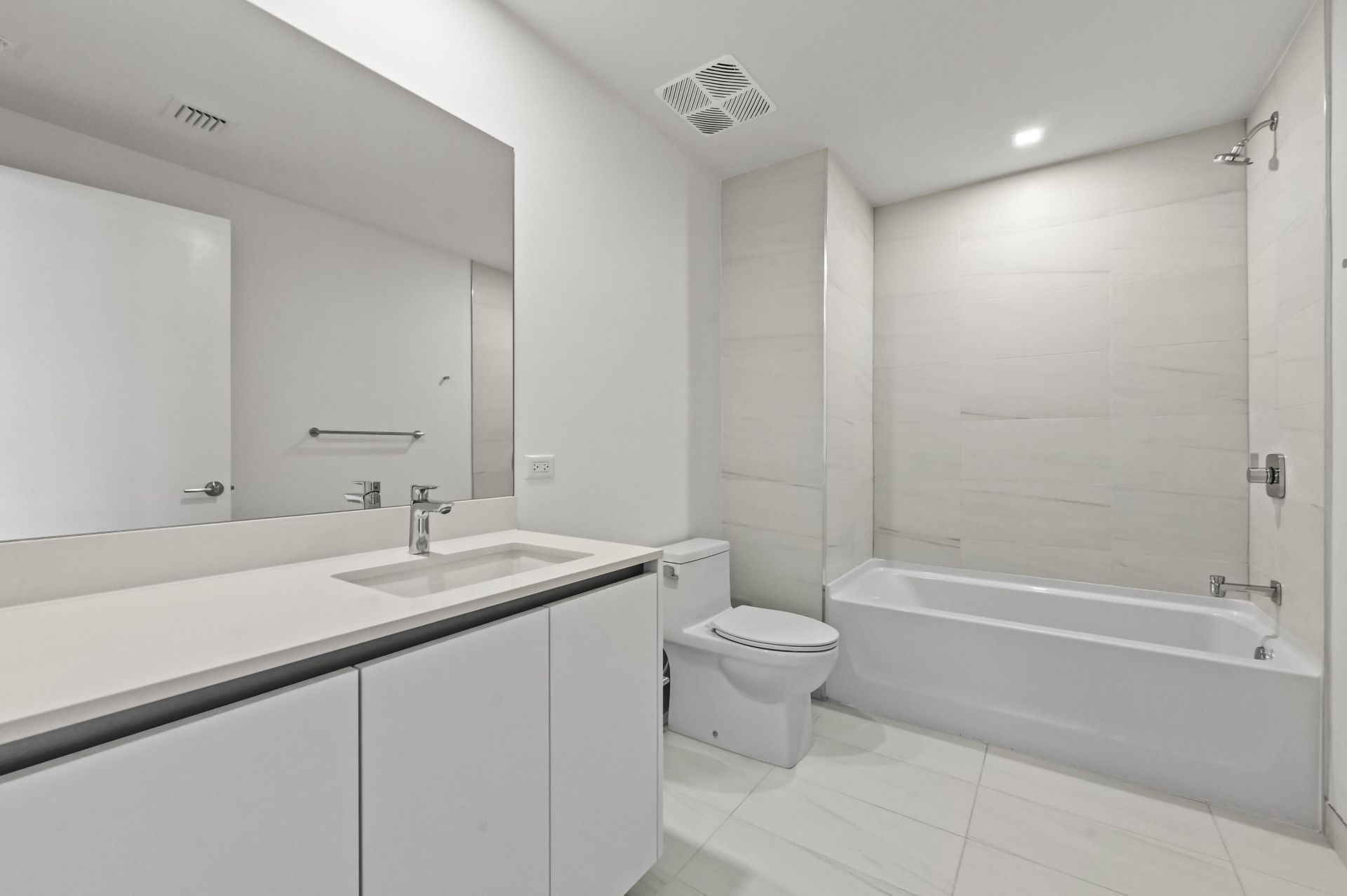 900 N Ocean Boulevard, Unit 406, Pompano Beach, FL 33062 Photo