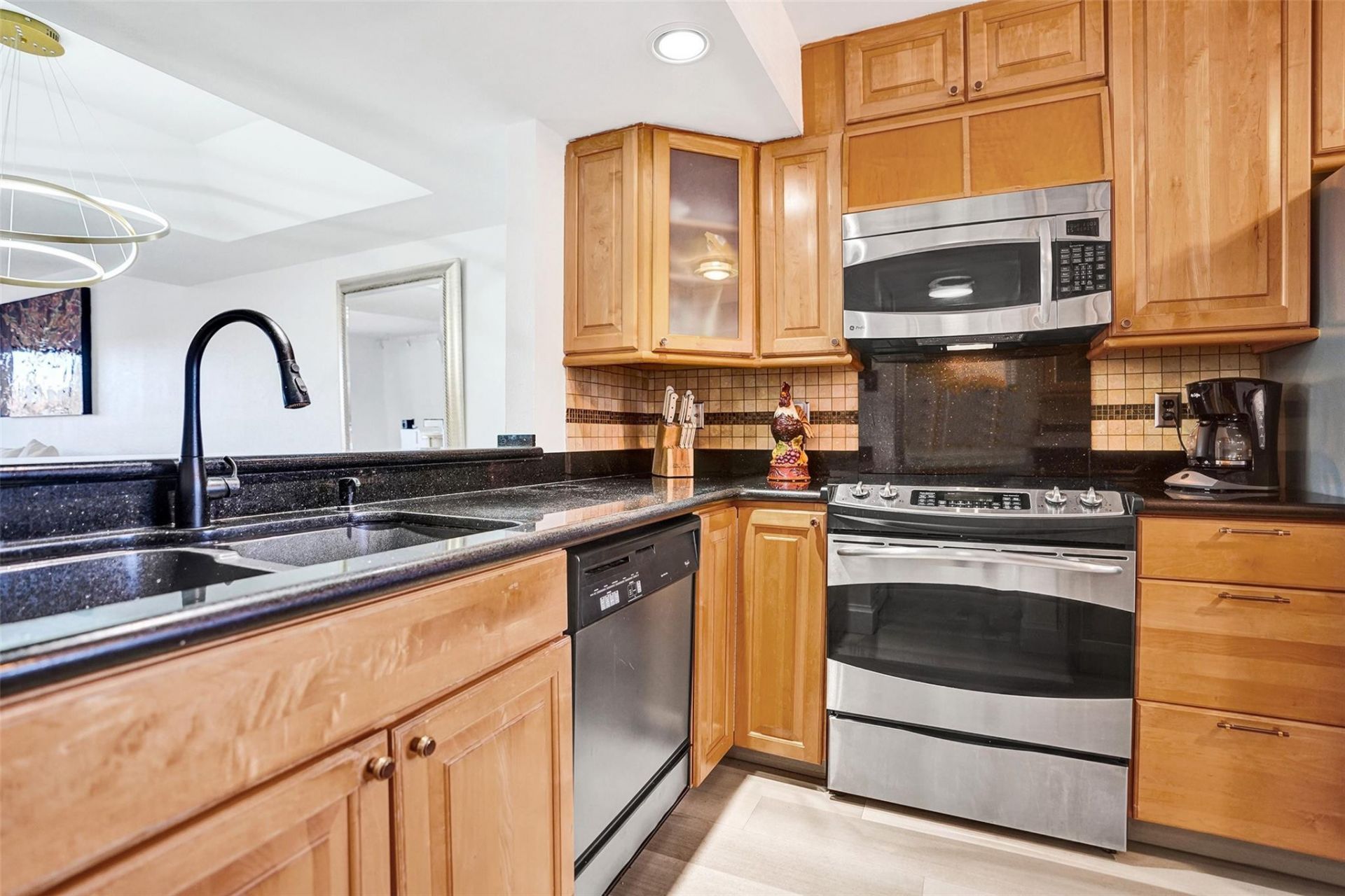 270 Captains Walk, Unit 310, Delray Beach, FL 33483 Photo