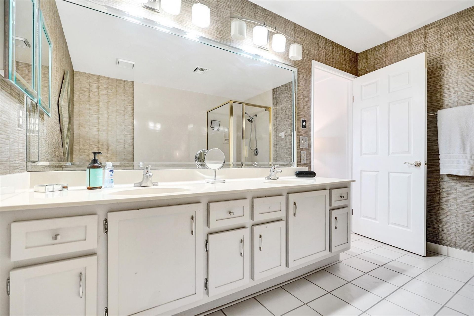 270 Captains Walk, Unit 310, Delray Beach, FL 33483 Photo