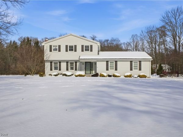 1016 W Pine Lake Road, North Lima, OH 44452