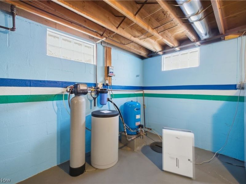 1016 W Pine Lake Road, North Lima, OH 44452 Photo 24