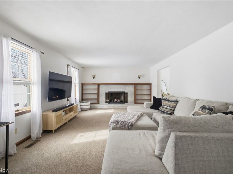 1016 W Pine Lake Road, North Lima, OH 44452 Photo 4