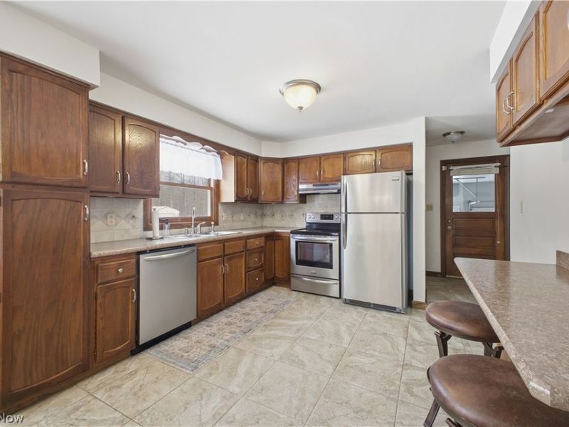 1016 W Pine Lake Road, North Lima, OH 44452 Photo 8