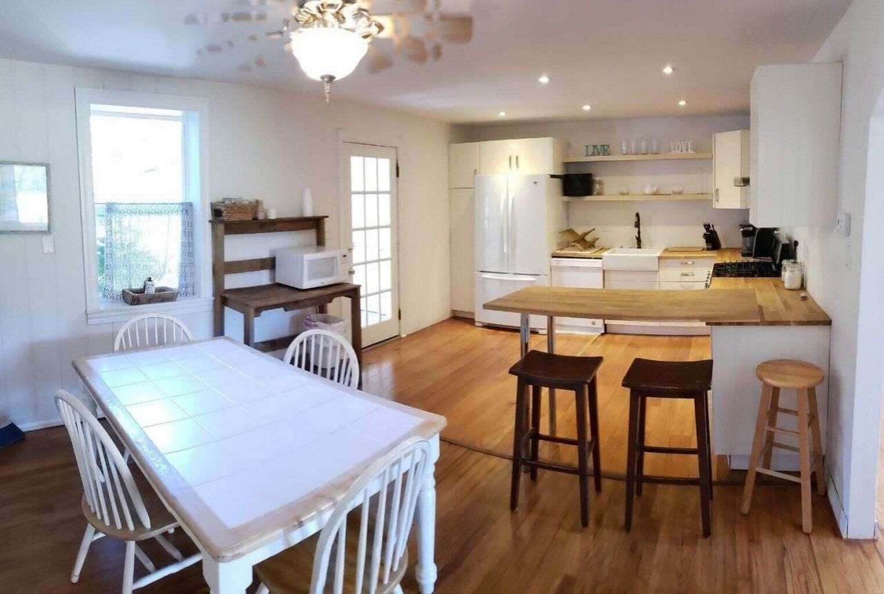 1412 Monitor Street Photo 4